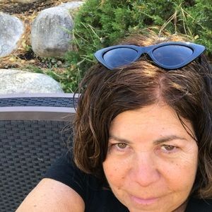 Meet your Posher, Elaine